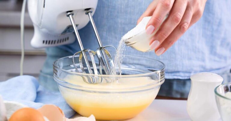 Can I Use a Hand Mixer in a Glass Bowl? Answered 2023